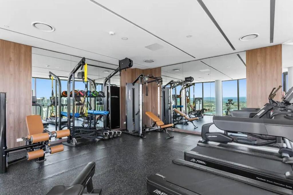 Coastal Escape In Broadbeach Apartment *