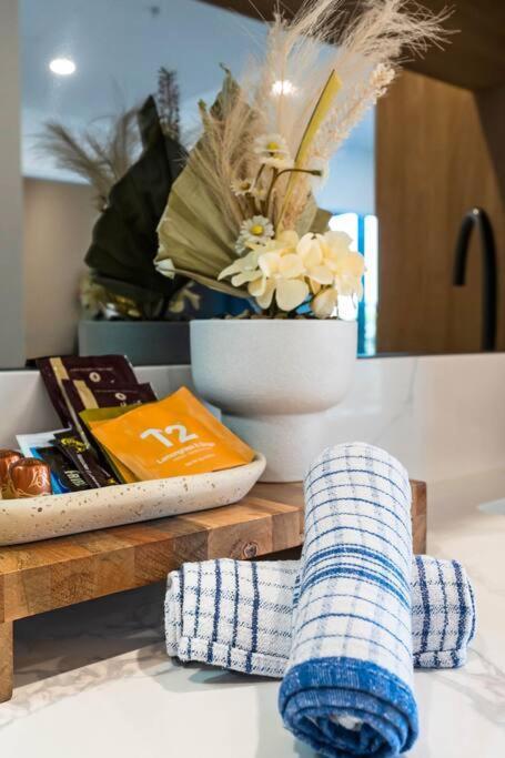 Coastal Escape In Broadbeach Apartment Gold Coast