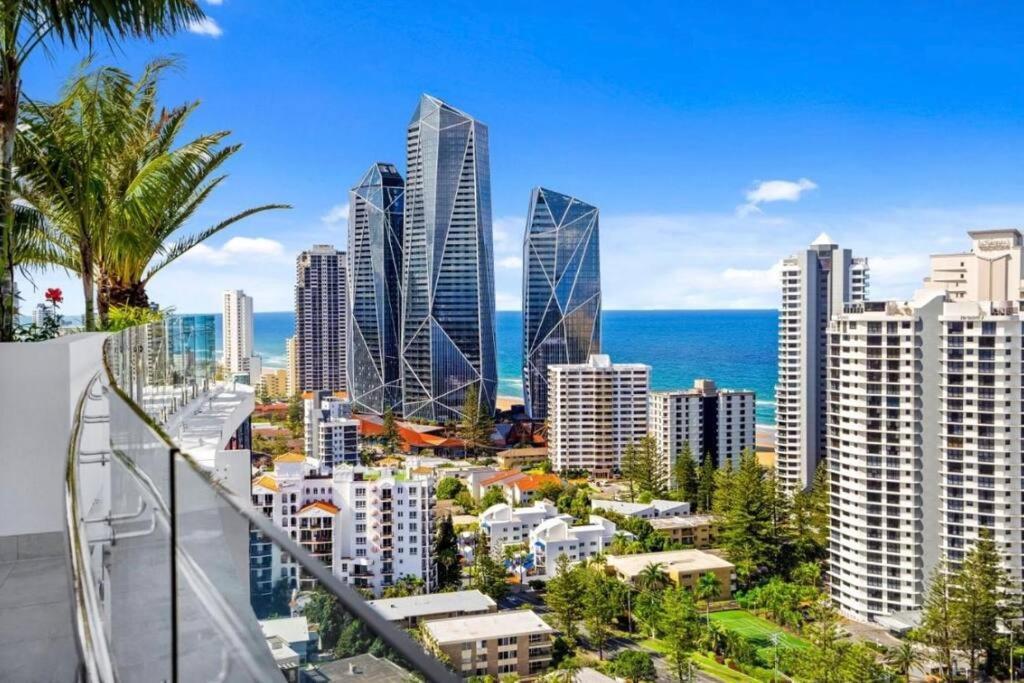 Coastal Escape In Broadbeach Gold Coast