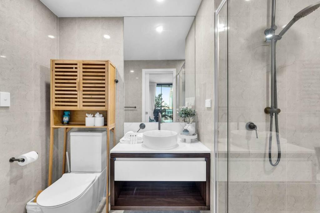 Coastal Escape In Broadbeach *