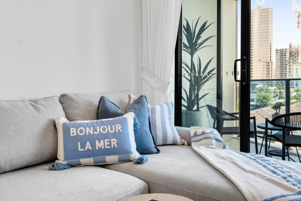 Apartment Coastal Escape In Broadbeach