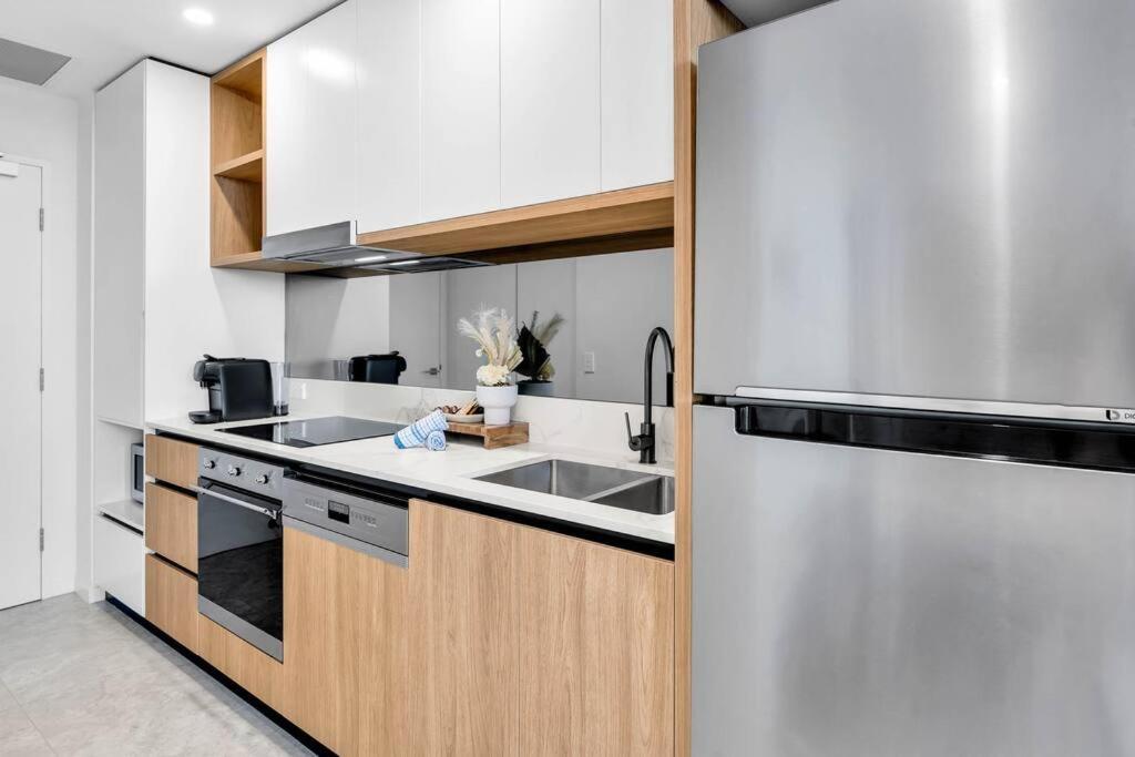 Apartment Coastal Escape In Broadbeach Gold Coast